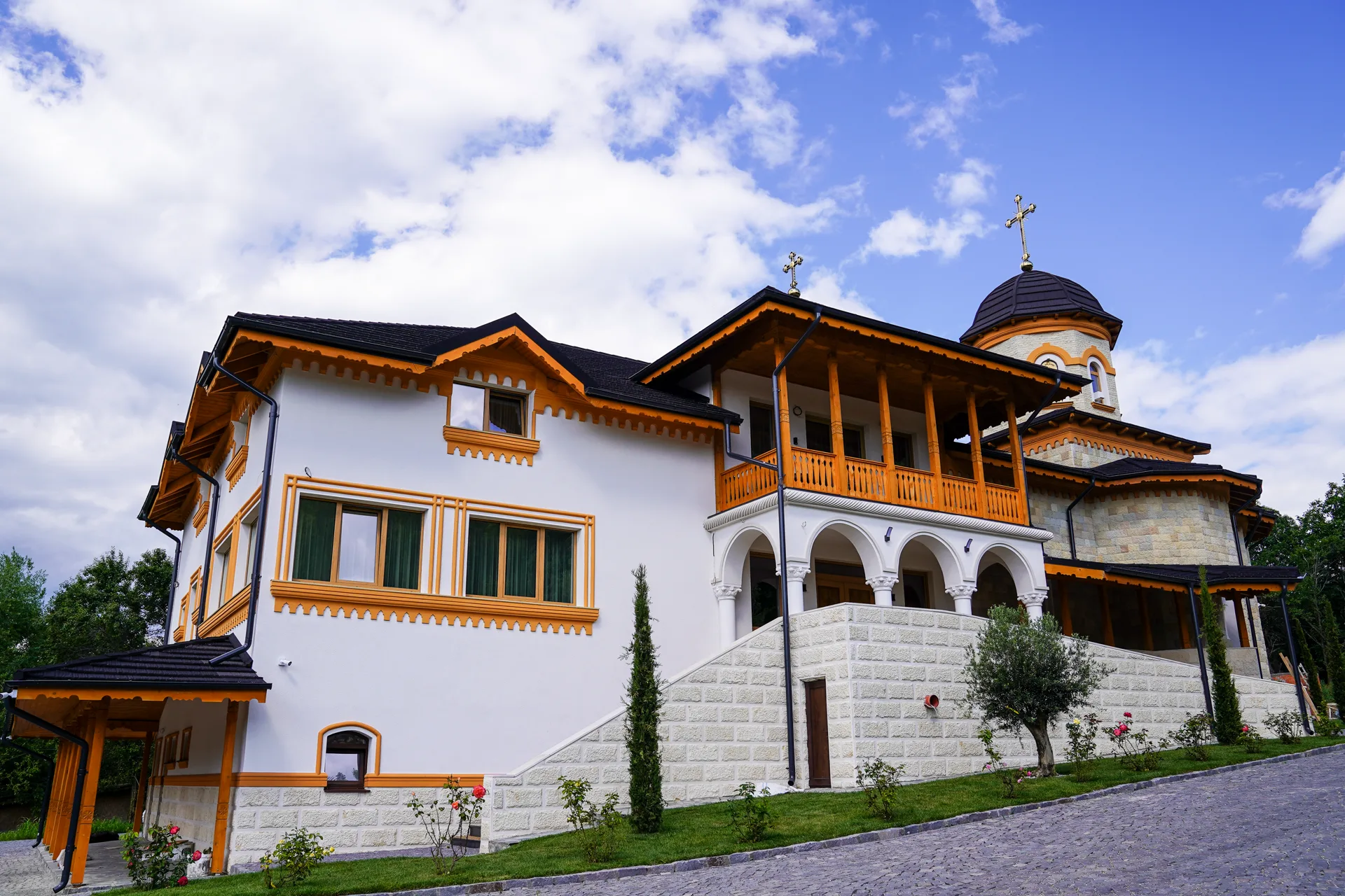 Fatada laterala a corpului de chilii